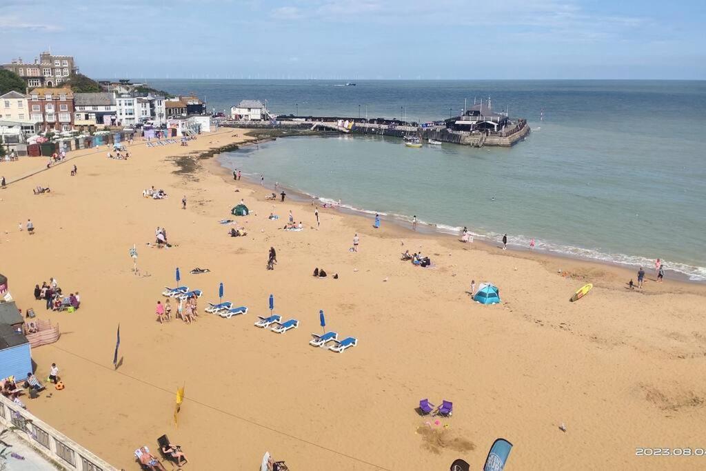 This Must Be The Place Broadstairs Exterior foto